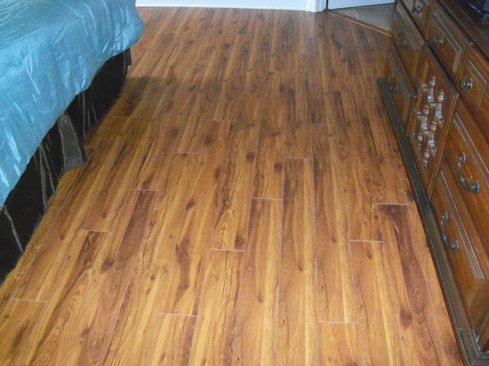 Free Samples Lamton Laminate 12mm Narrow Board Collection Free Samples Lamton Laminate 12mm Narrow Board Collection Savannah Cherry