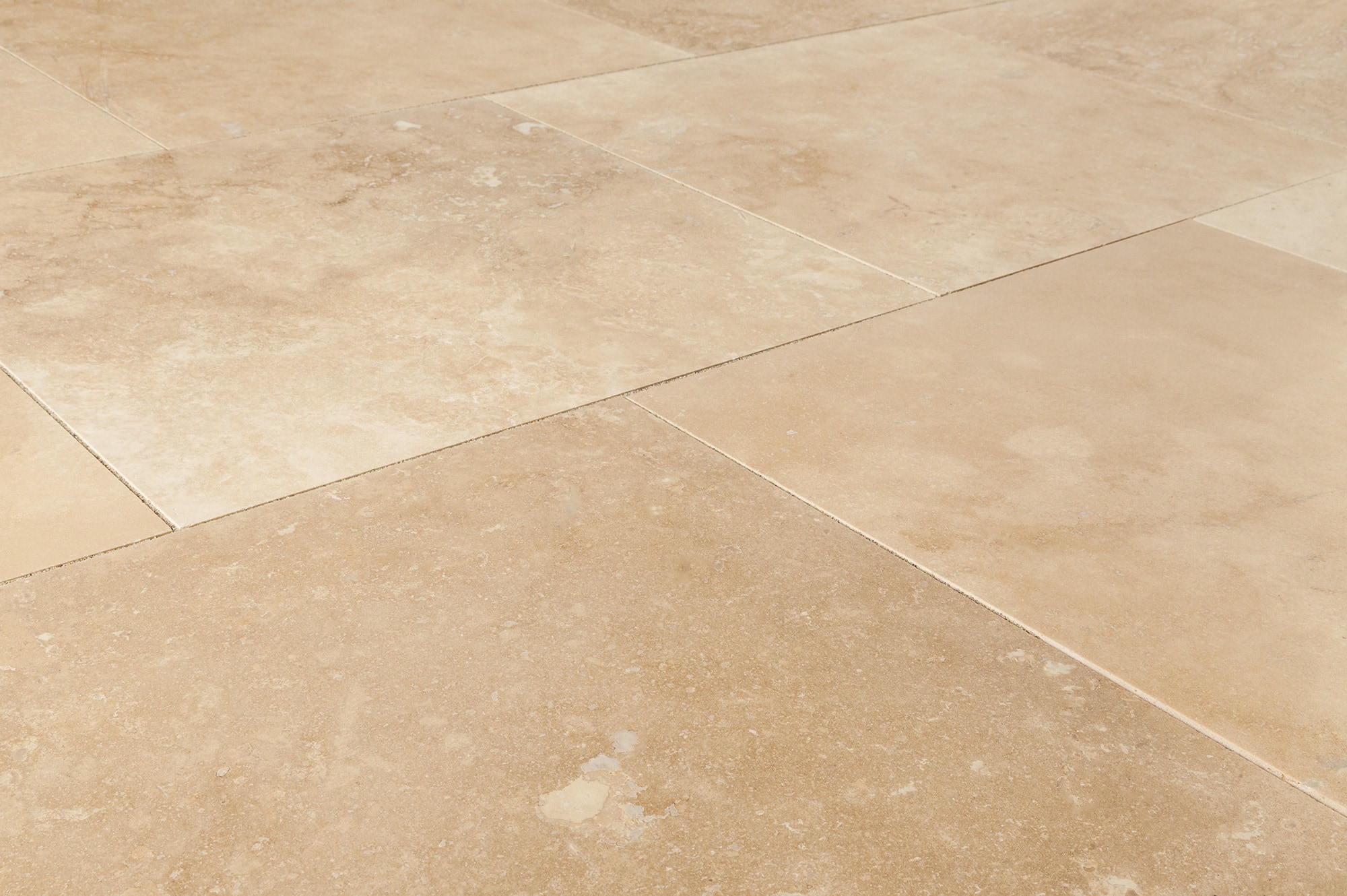Classic Medium Beige / 18"x18"x1/2" / Honed and Filled / Straight Edge Travertine Tile - Honed and Filled 0