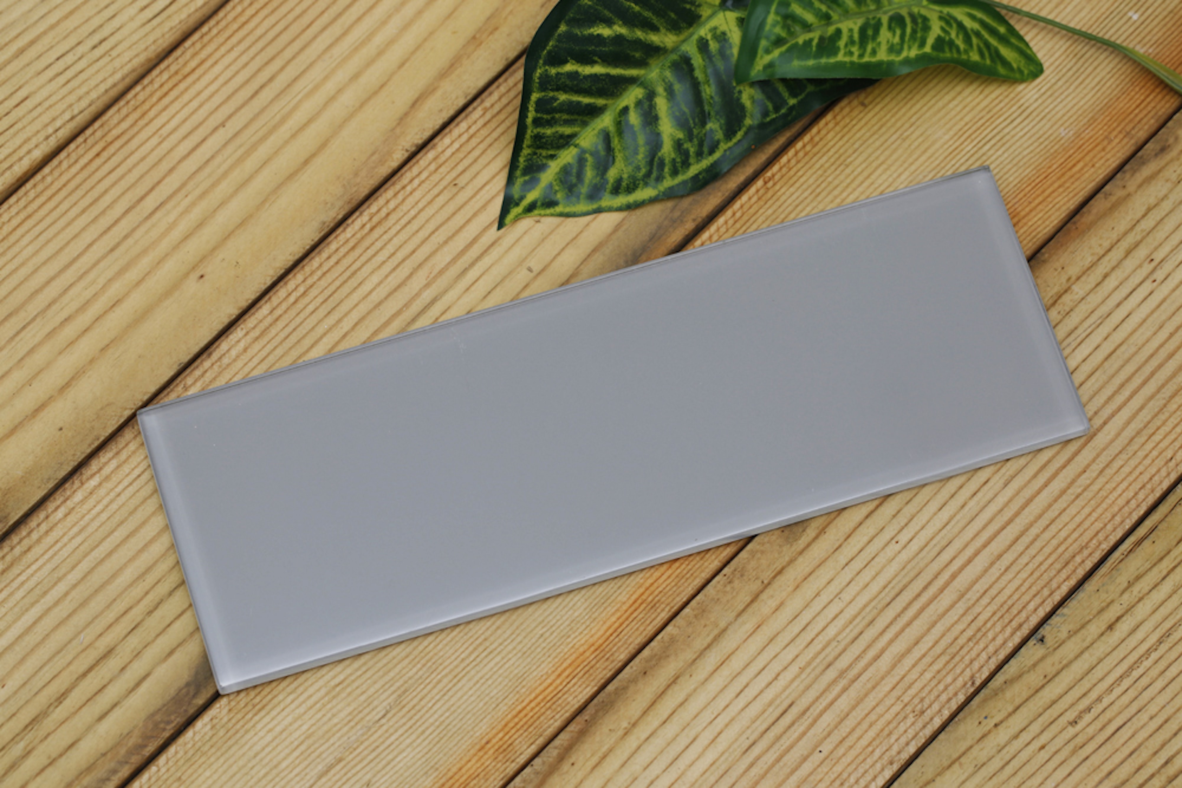 Light beige / 4 in. x 12 in. x 0.33 in. Subway Glass Tile 0