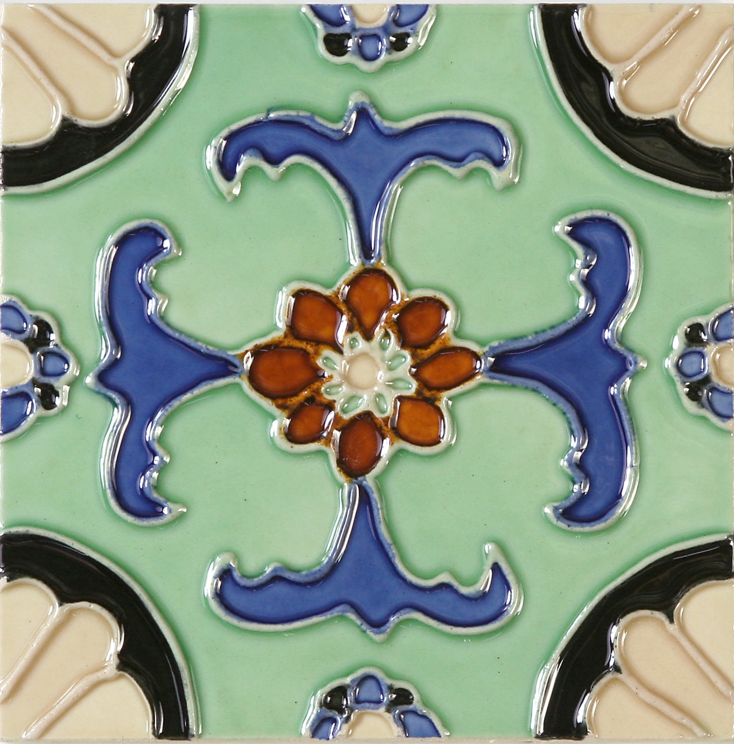 Hand-Painted Ceramic Glazed Wall Tile in Fuente Hand-Painted Ceramic Glazed Wall Tile in Fuente 0